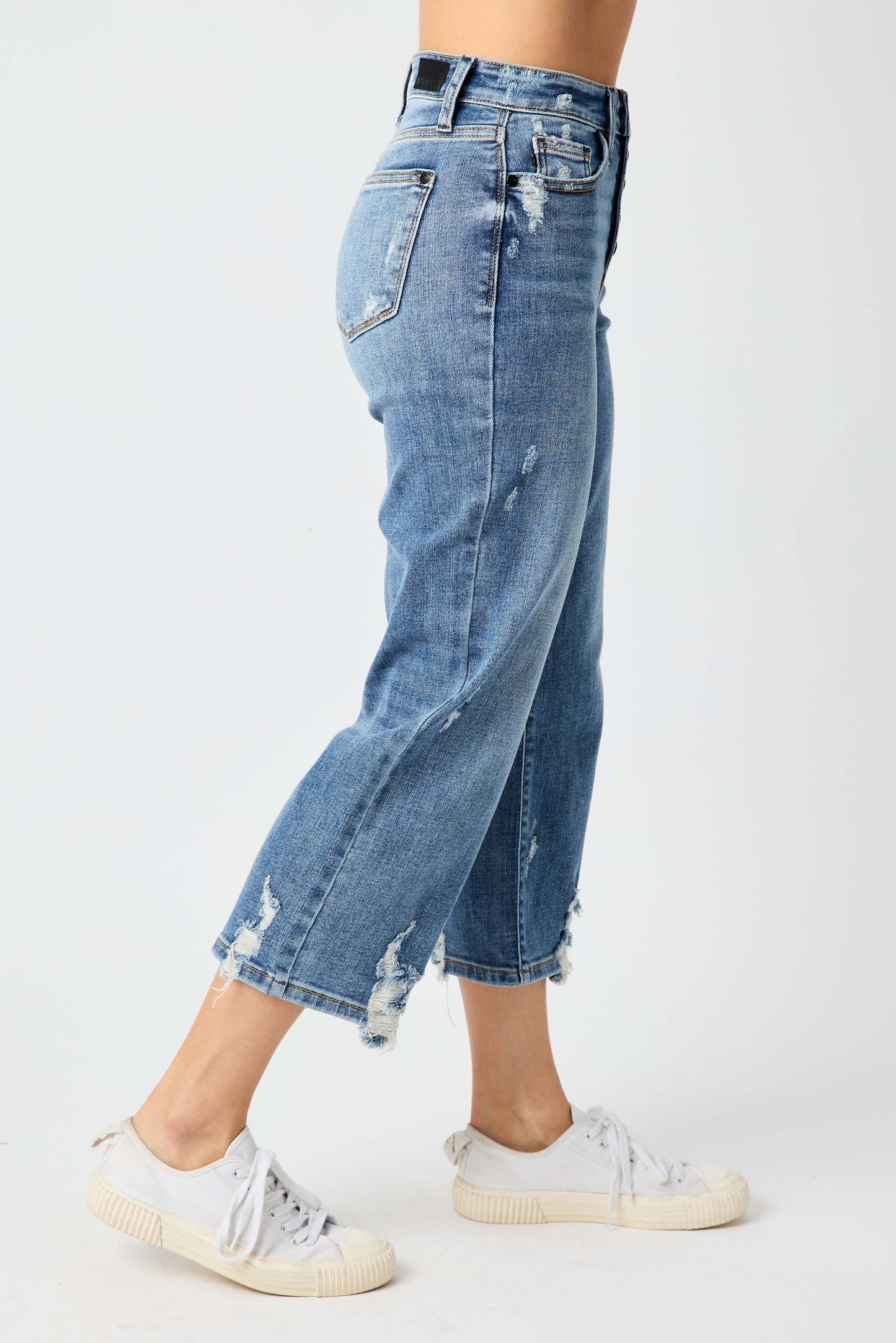 Judy Blue HW Button Fly Wide Leg Crop w/ Destroy Curvy Size