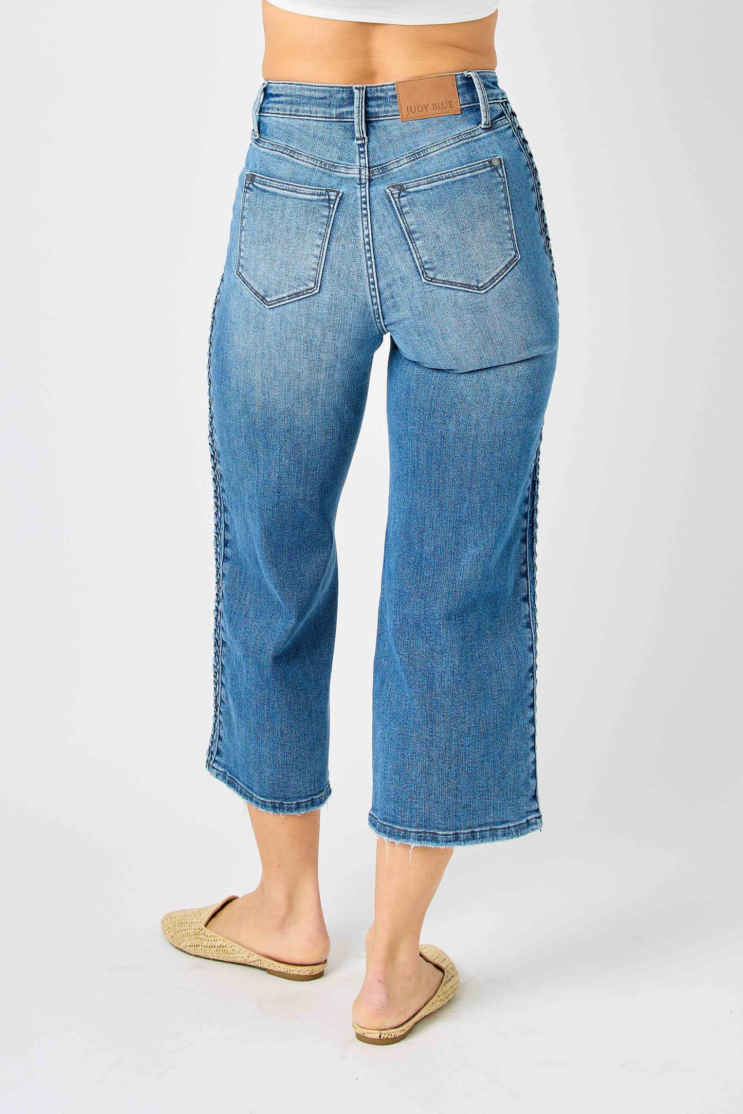 Judy Blue HW Braid SS Detail Crop Wide