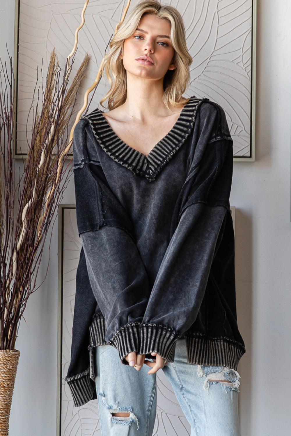 WASHED OVERSIZED V NECK TOP--BLACK