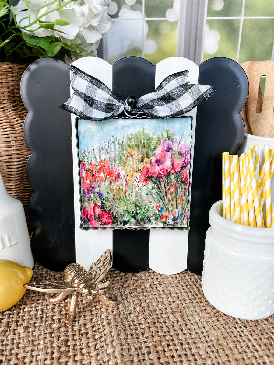 Black & Cream Scallop Display Board
