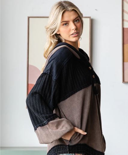 WASHED HENLEY NECK COLORBLOCK TOP HOODED TOP