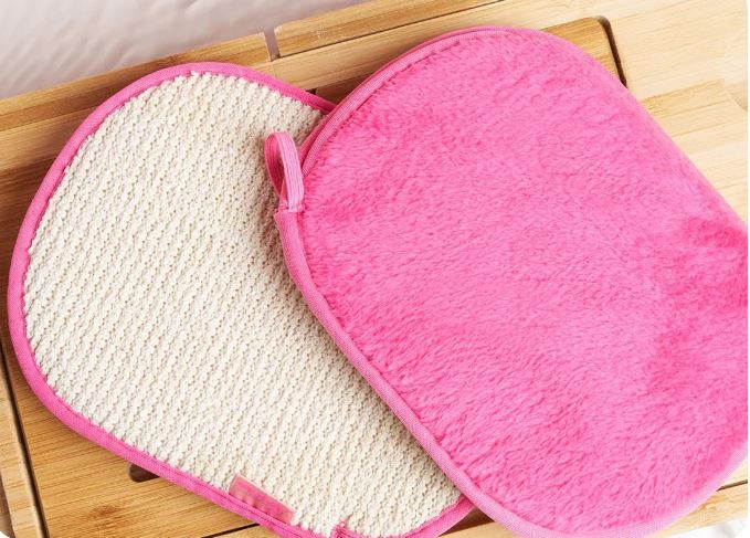 Original MakeUp Eraser The Body MITT