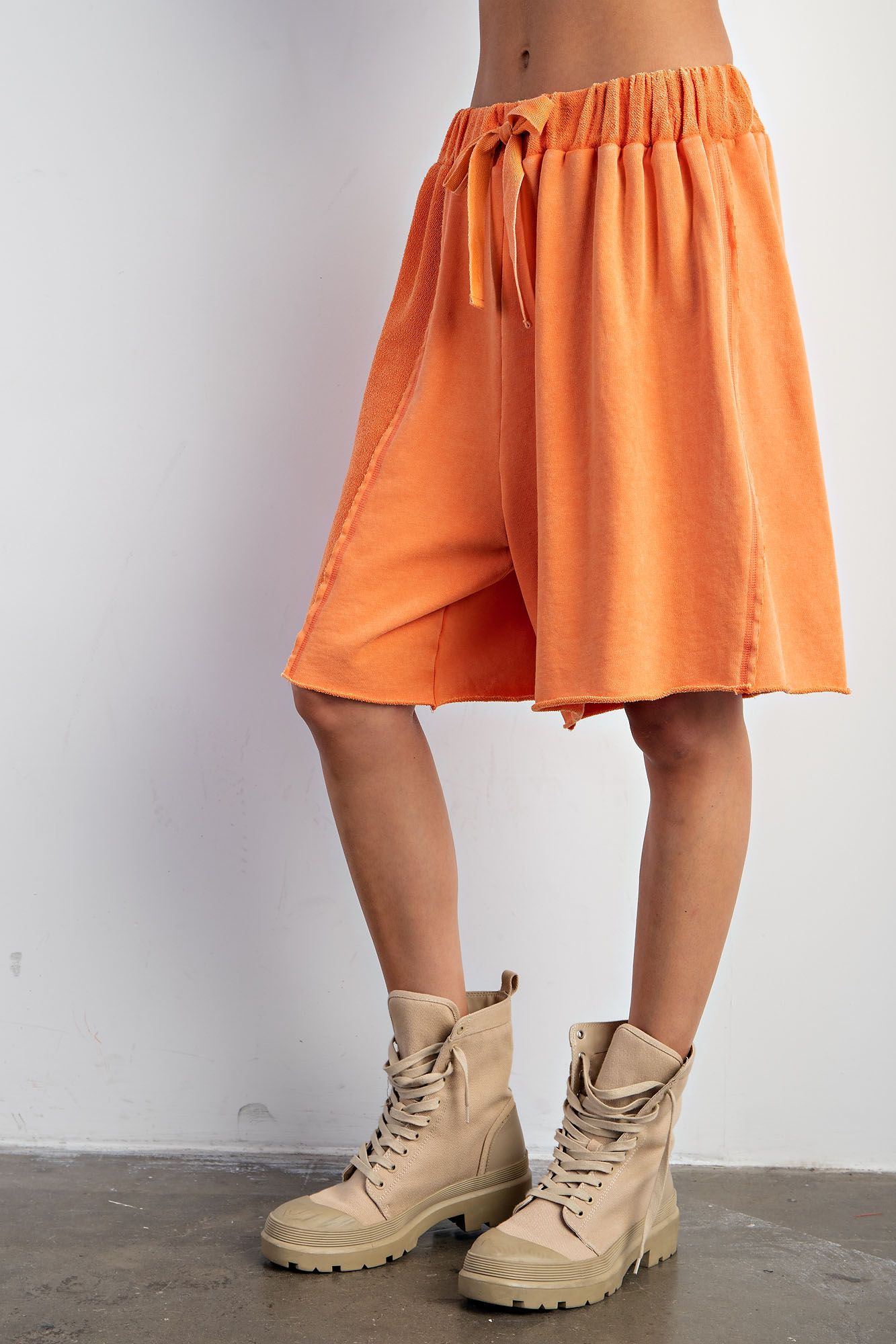 TERRY KNIT MINERAL WASHED SHORTS