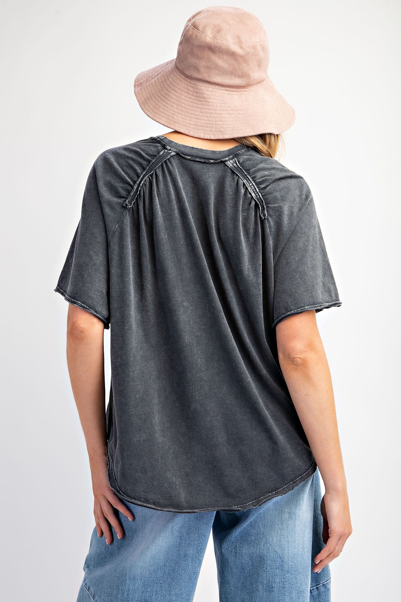 STAR PRINTED MINERAL WASHED TOP