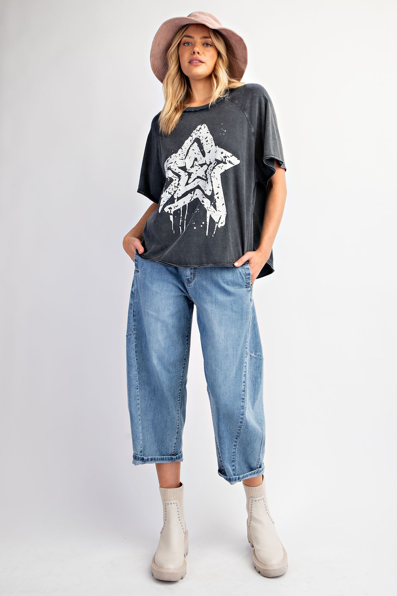 STAR PRINTED MINERAL WASHED TOP