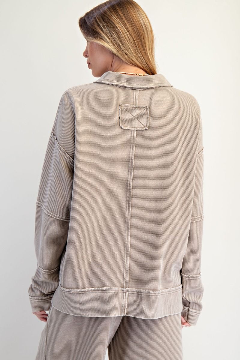 MOCHA TEXTURED PULLOVER