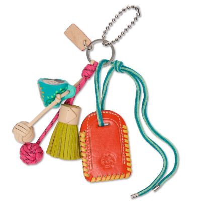 Consuela Charm, Roaster