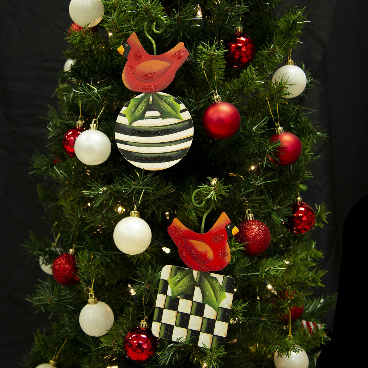 ELEGANT RED BIRD ORNAMENT (Sold each)