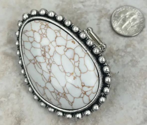 Large Oval with Stone Ring