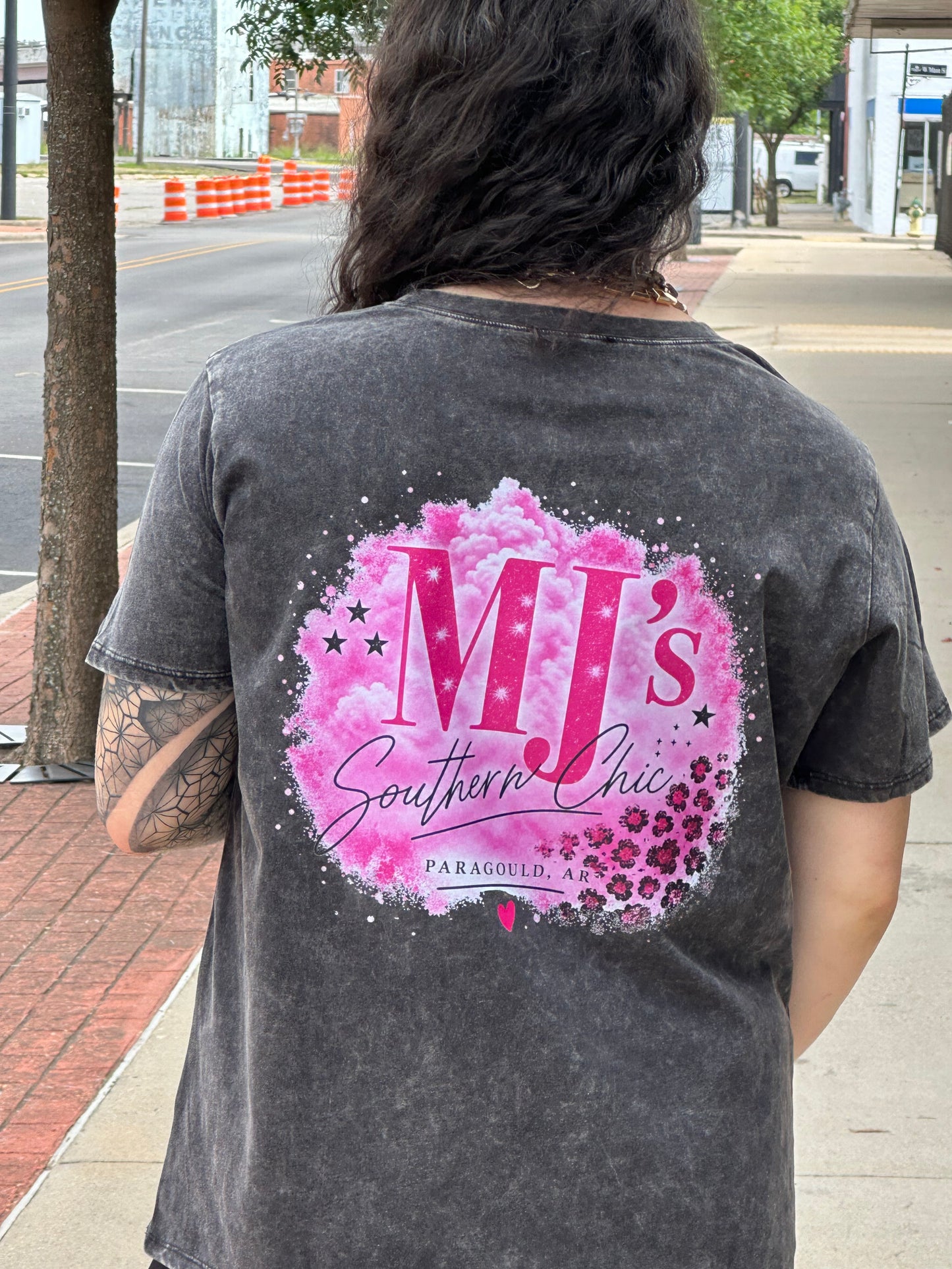 MJ's Southern Chic Logo Tee
