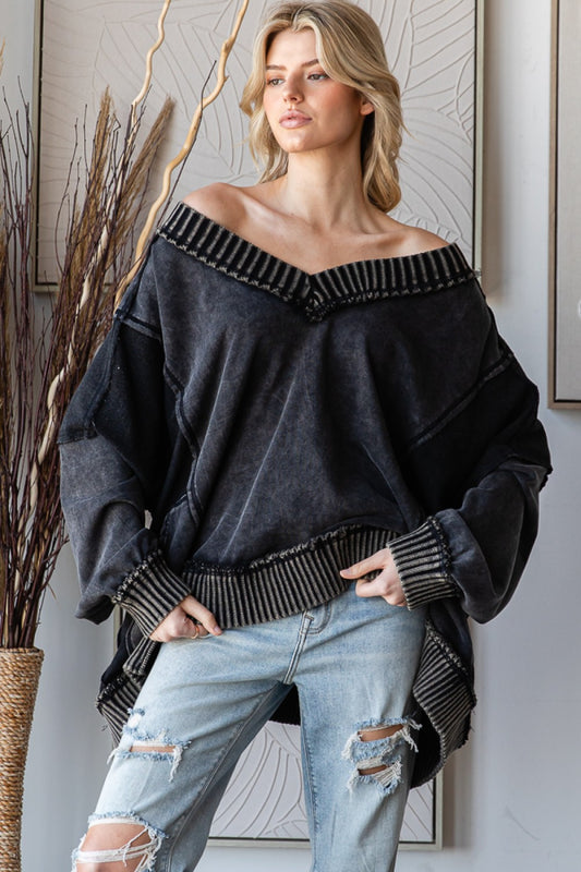 WASHED OVERSIZED V NECK TOP--BLACK