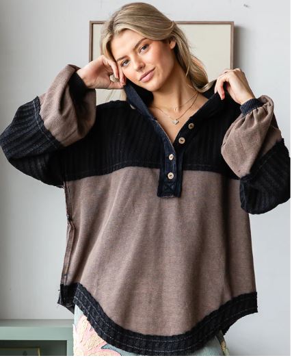 WASHED HENLEY NECK COLORBLOCK TOP HOODED TOP