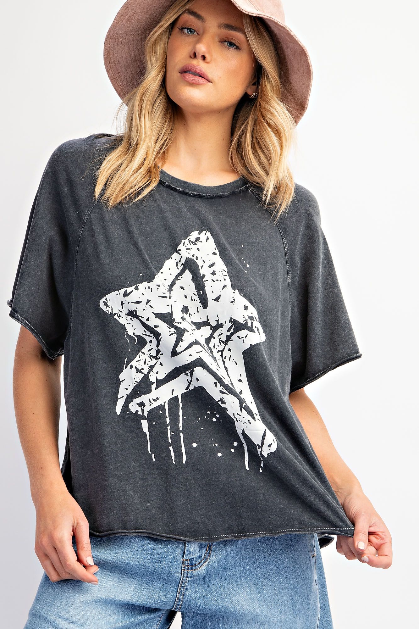 STAR PRINTED MINERAL WASHED TOP