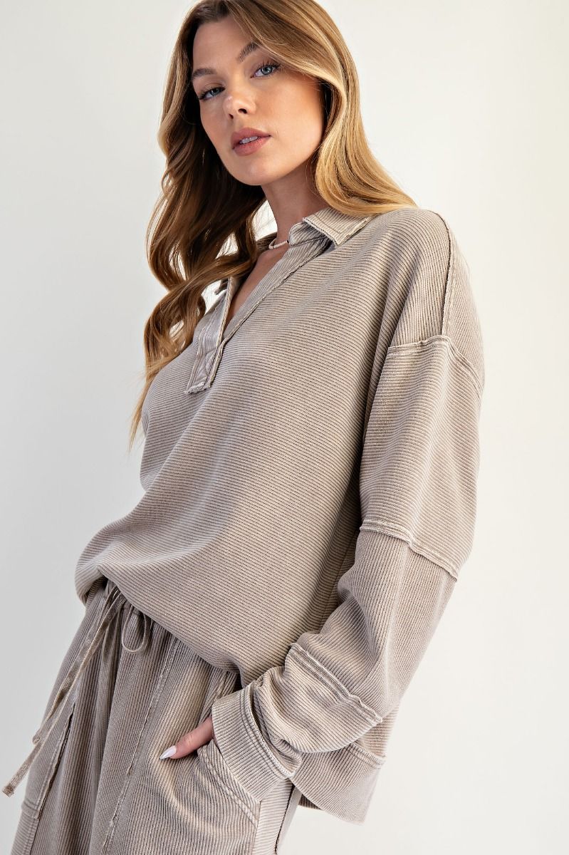 MOCHA TEXTURED PULLOVER