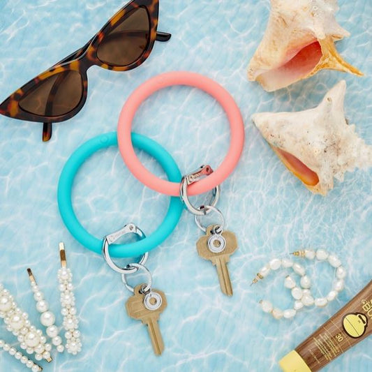 Silicone Big O® Key Ring - in the Pool