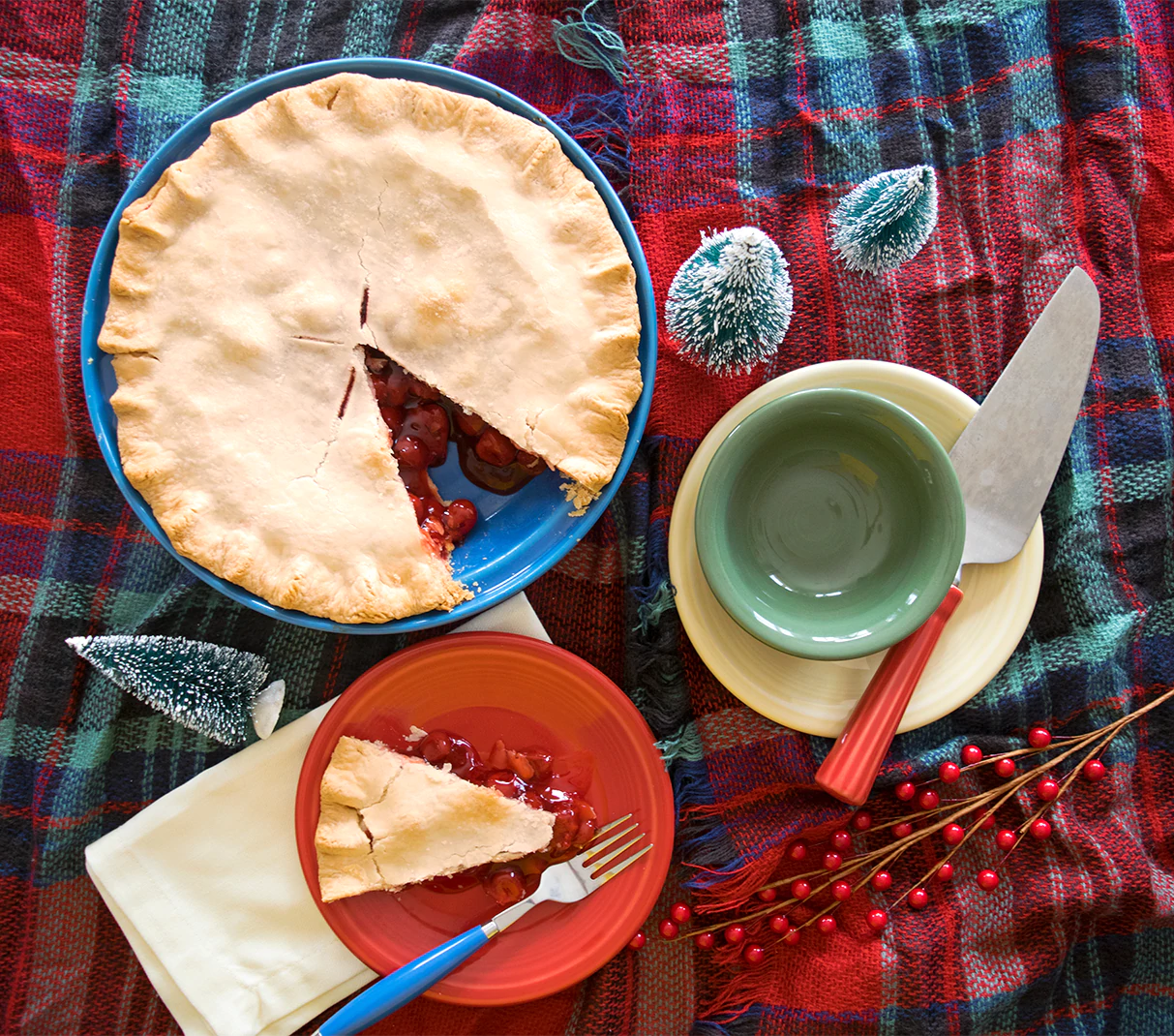 Fiesta Deep Dish Pie Baker