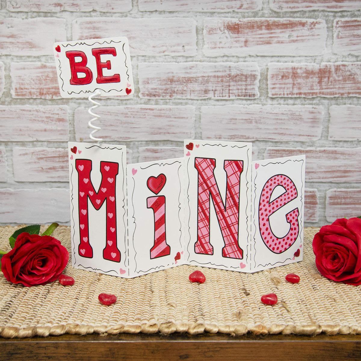 Reversible "Be Mine/Kiss Me" Centerpiece