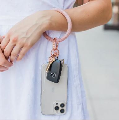Hook Me Up™ Universal Phone Connector - Rose Gold