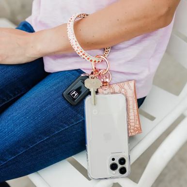 Hook Me Up™ Universal Phone Connector - Rose Gold